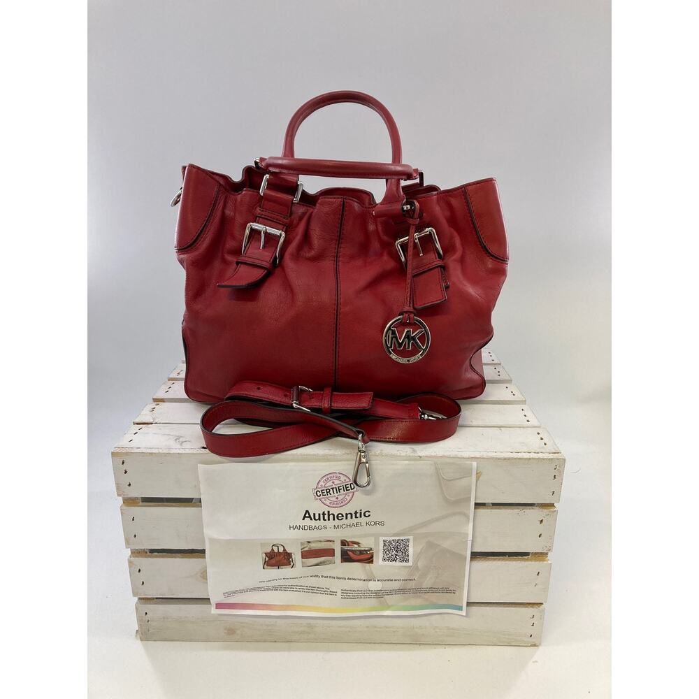 MICHAEL KORS, LARGE RED PEBBLED LEATHER CROSSBODY (ASIS)